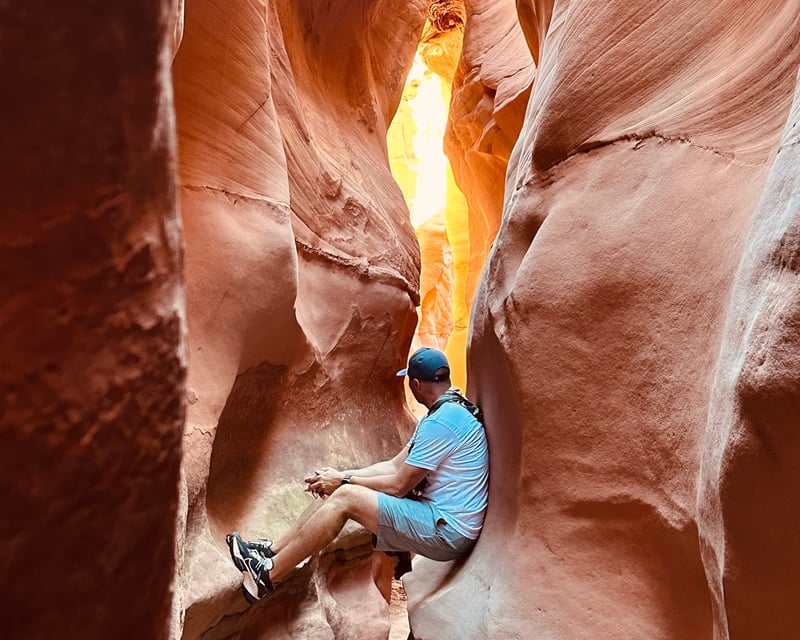 Bighorn Slot Canyon 5.2-Mile Guided Hike Near Escalante