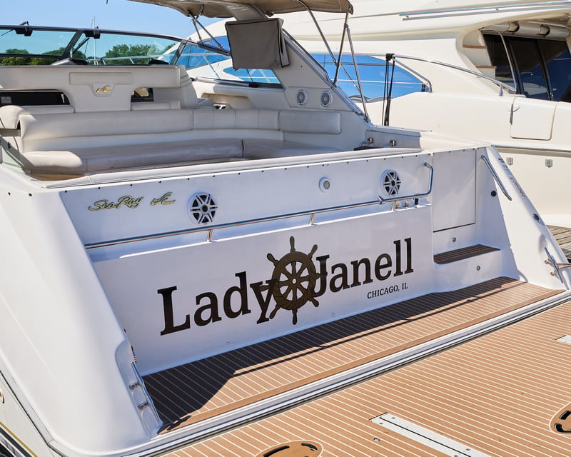 Private 50' Yacht Charter in Chicago