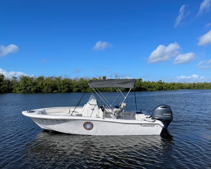 20' Fishing & Cruising Boat Rental in Fort Myers
