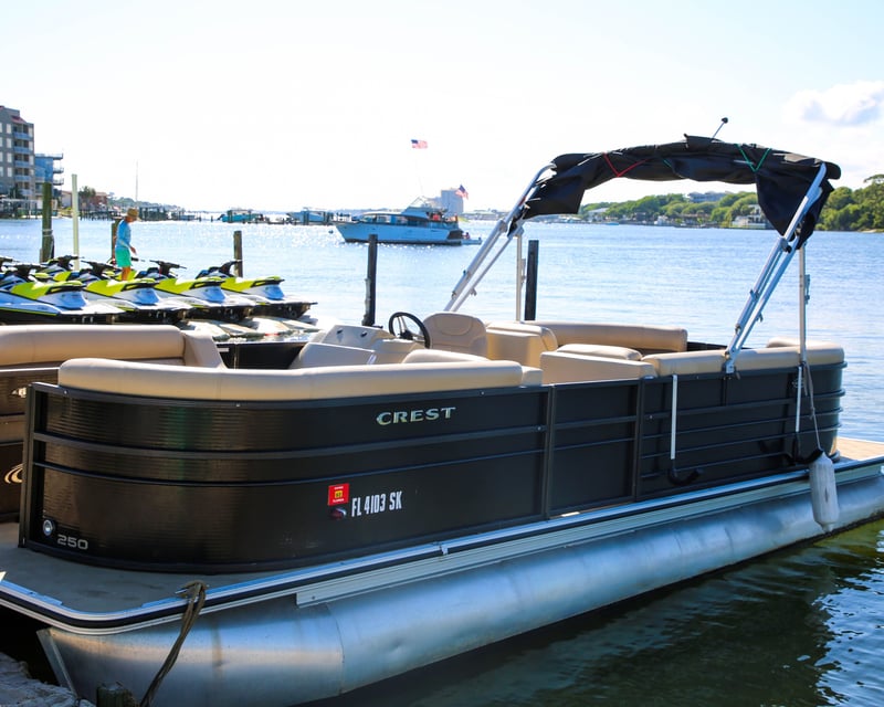 20' Pontoon Boat Rental in Fort Walton Beach