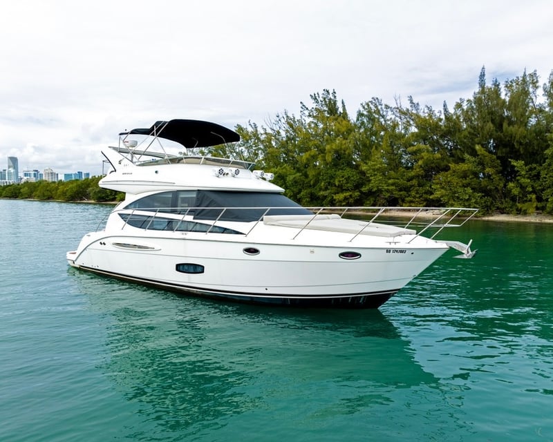 Miami Boat Charter Around Millionaire's Row