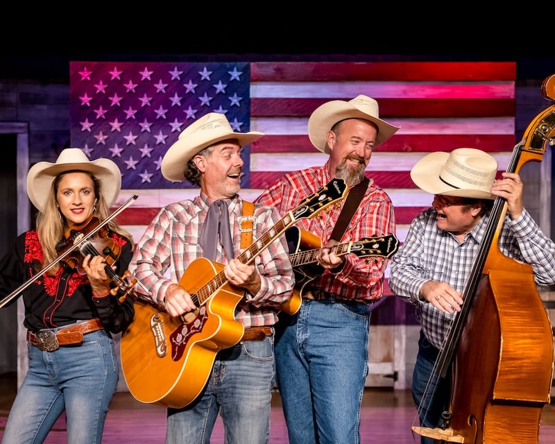 Shepherd of the Hills Farm Tour, Dinner & Drama in Branson