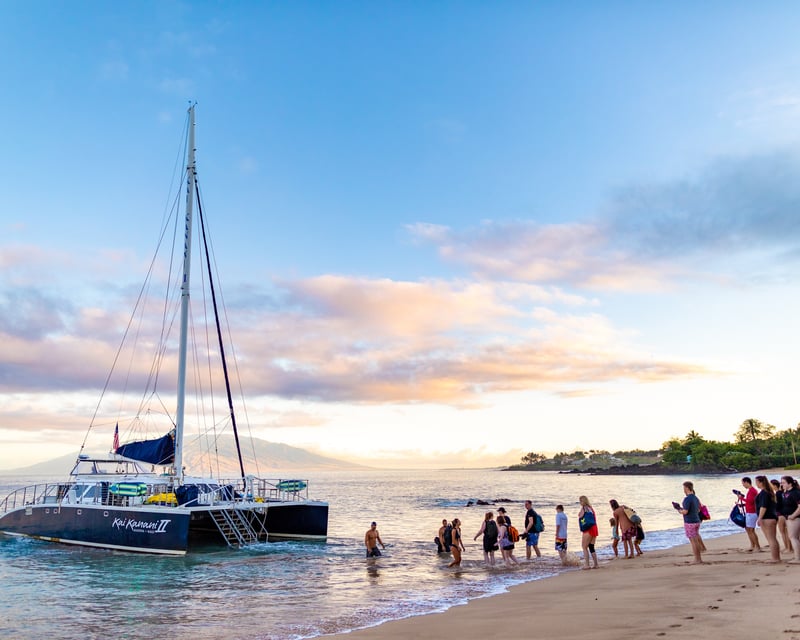 Sunrise Snorkel Cruise to Molokini Crater in Maui