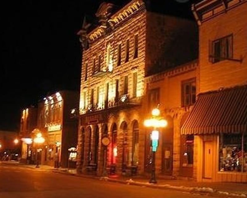 Private 8-Hour Spearfish Canyon & Deadwood Tour