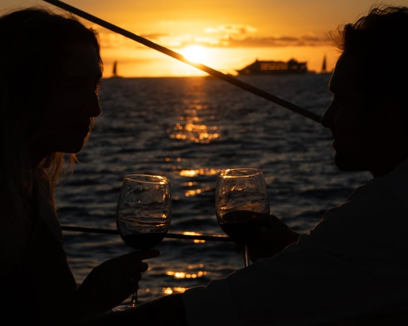 Private 2.5-Hour Waikiki Yacht Cruise