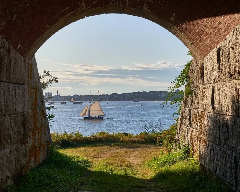 Fort Scammel Boat Tour From Portland