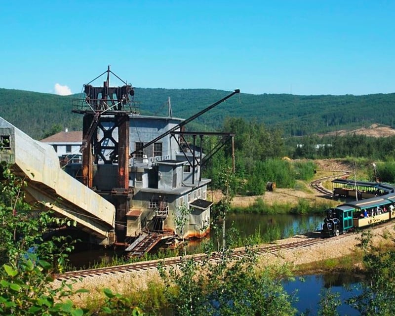 Gold Dredge & Gold Panning Tour in Fairbanks