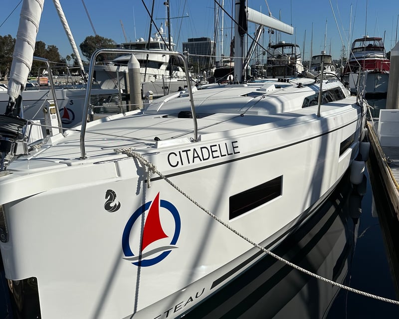 37' Beneteau Sailboat Charter in Marina del Rey