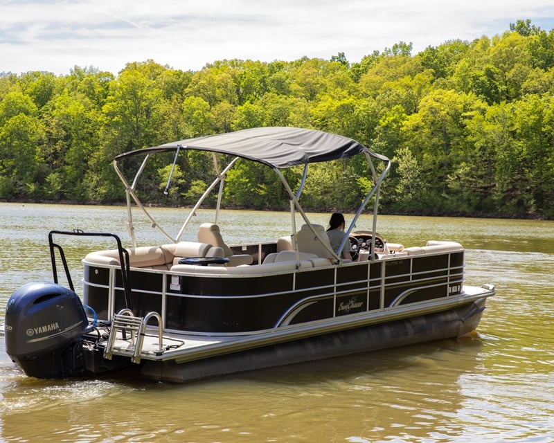 26' Tritoon Pontoon Boat Rental in Murray, KY