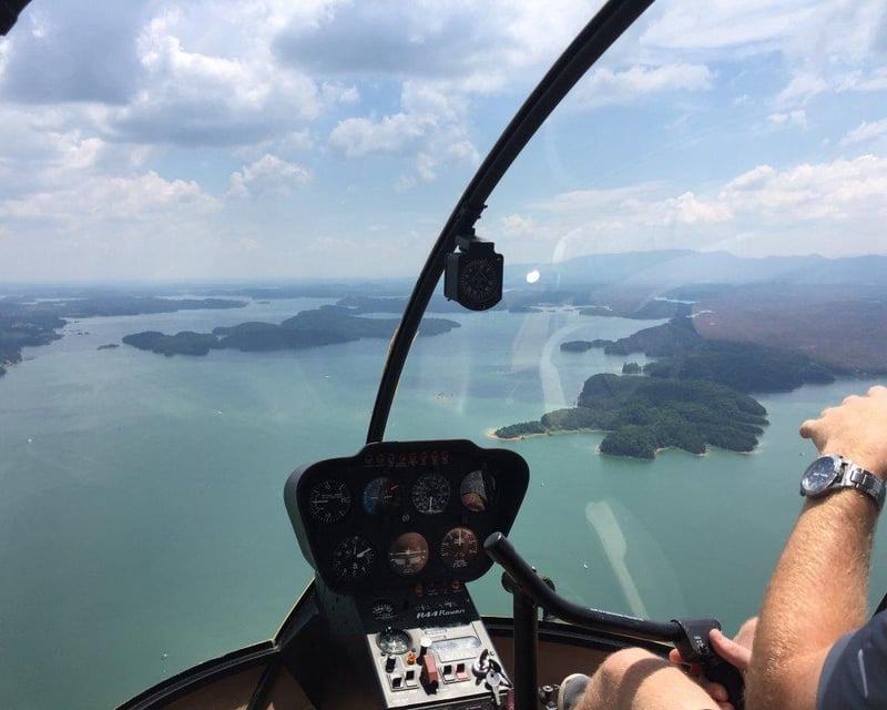 16-Mile Douglas Lake Helicopter Tour From Sevierville
