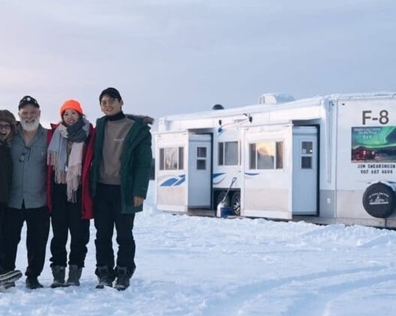 4-Hour Guided Ice Fishing in North Pole