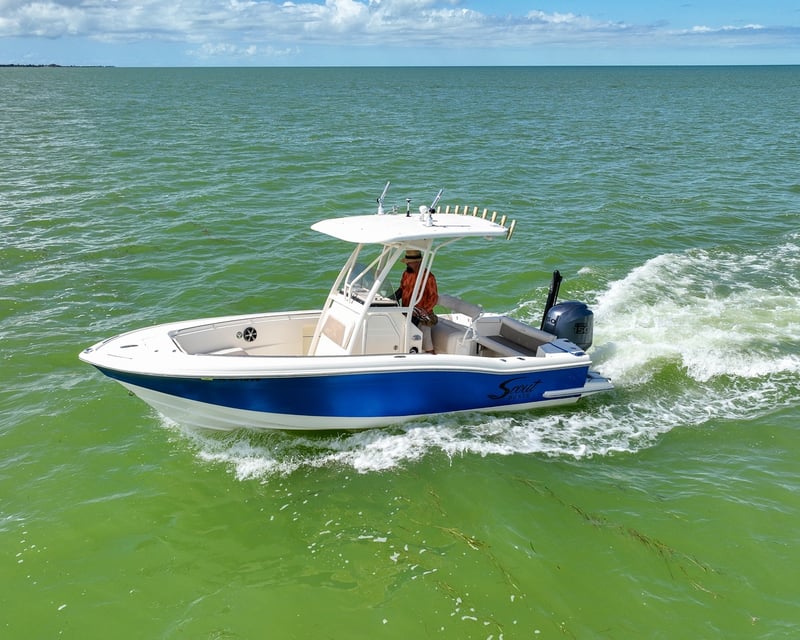 22' Center Console Boat Rental in Marathon