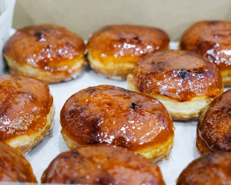 Brooklyn Donut Walking Tour in Williamsburg & Greenpoint