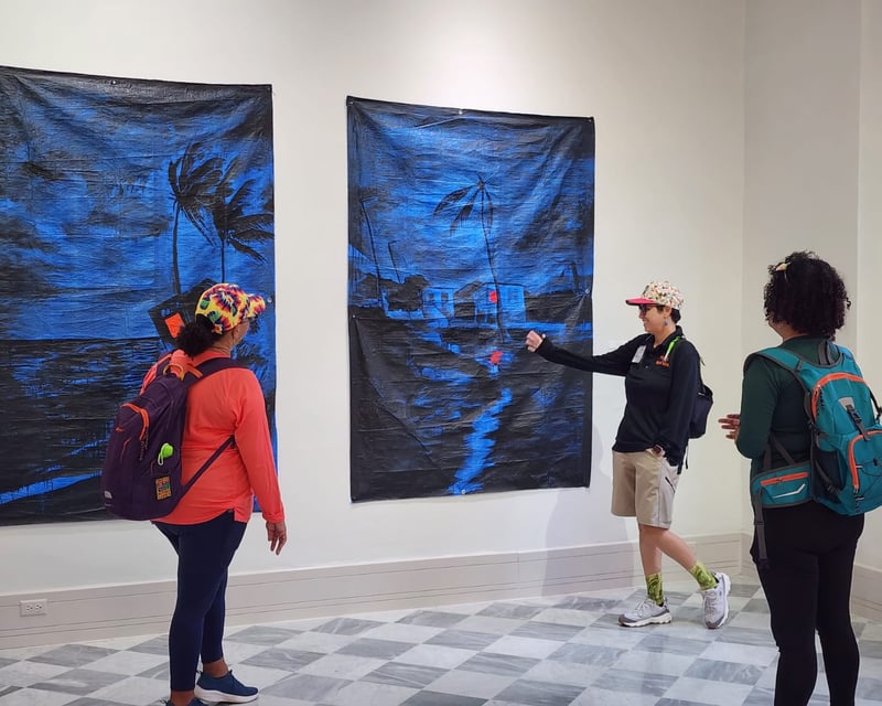 Guided History & Art Walking Tour of Bayamón