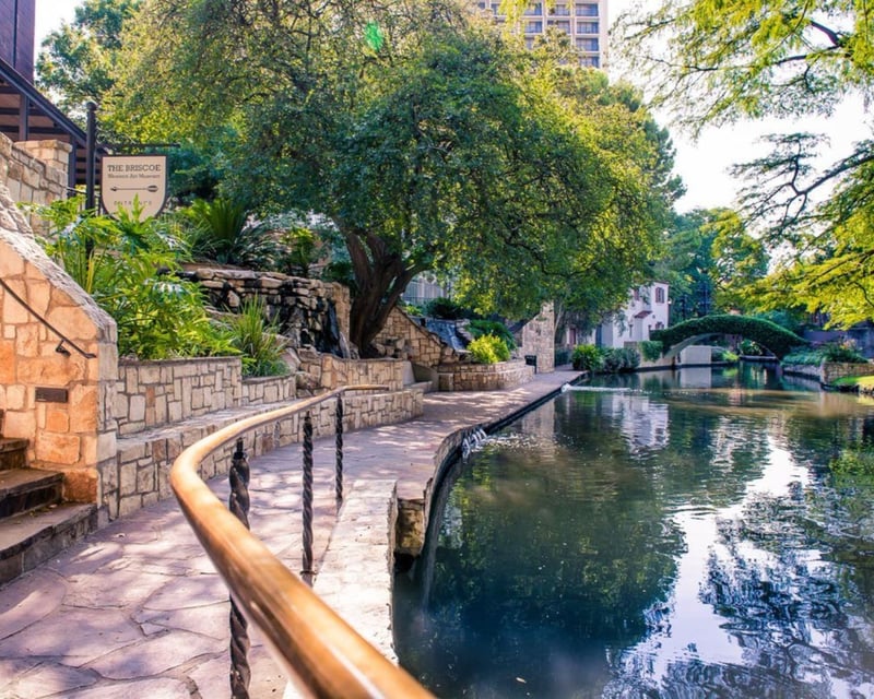 Alamo, Missions & River Cruise Tour in San Antonio