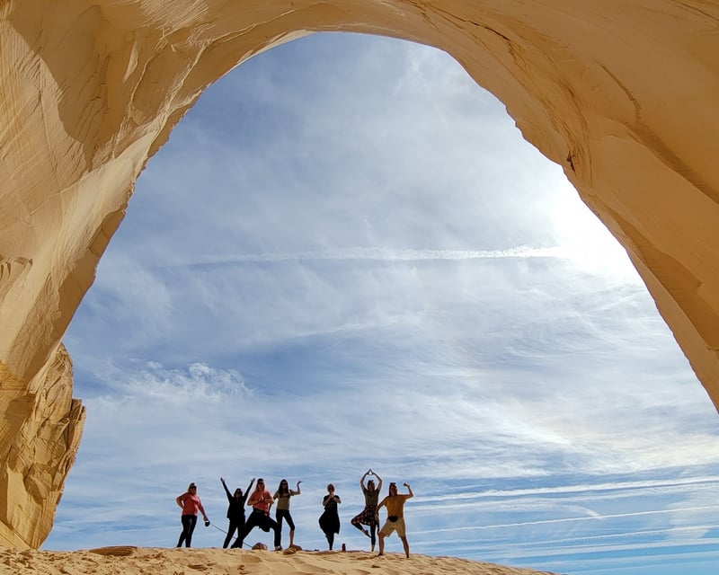 Explore Great Chamber & Peek-a-Boo Slot Canyon 4WD Tour
