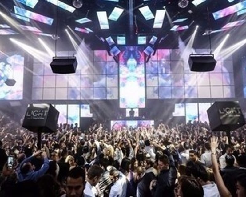 Ride a Nightclub Party Bus Tour in Las Vegas