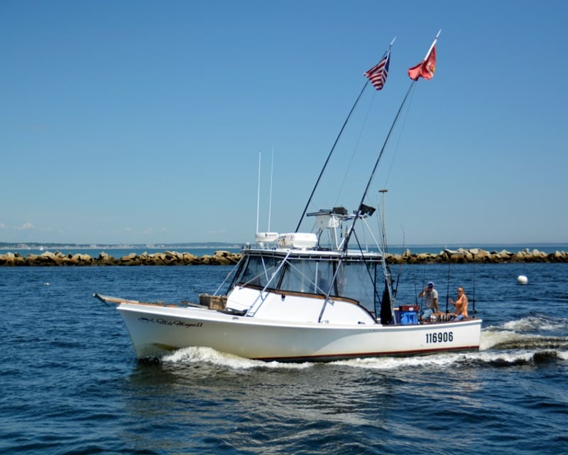 Private Lobstering & Wood Island Lighthouse Cruise in Saco