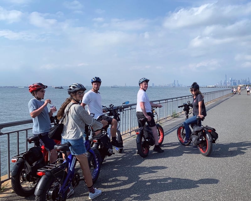 Manhattan to Hoboken E-Bike & Ferry Tour Along the Hudson