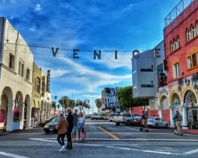Private Los Angeles Beach & City Highlights Tour
