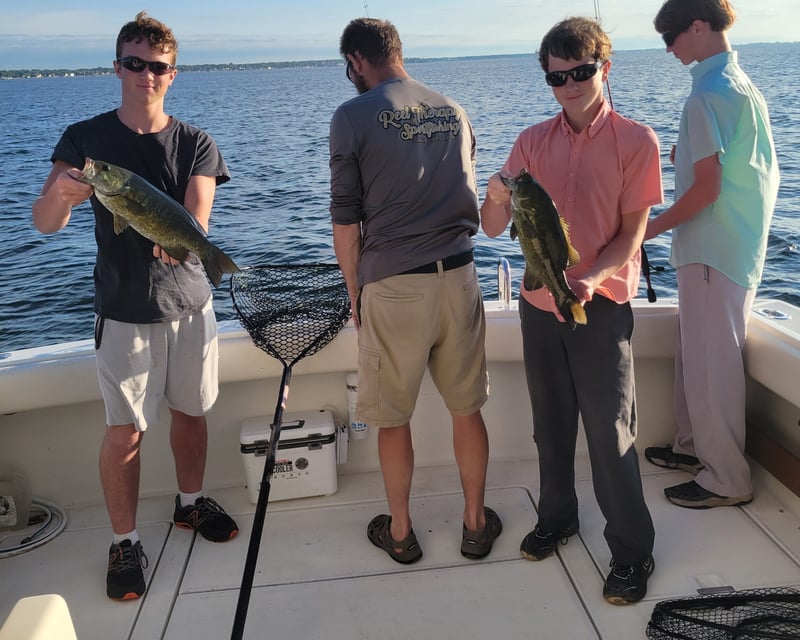 6-Hour Smallmouth Bass Fishing Charter in St Clair Shores