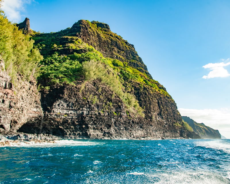 Private Morning Na Pali Coast Boat Tour from Hanalei