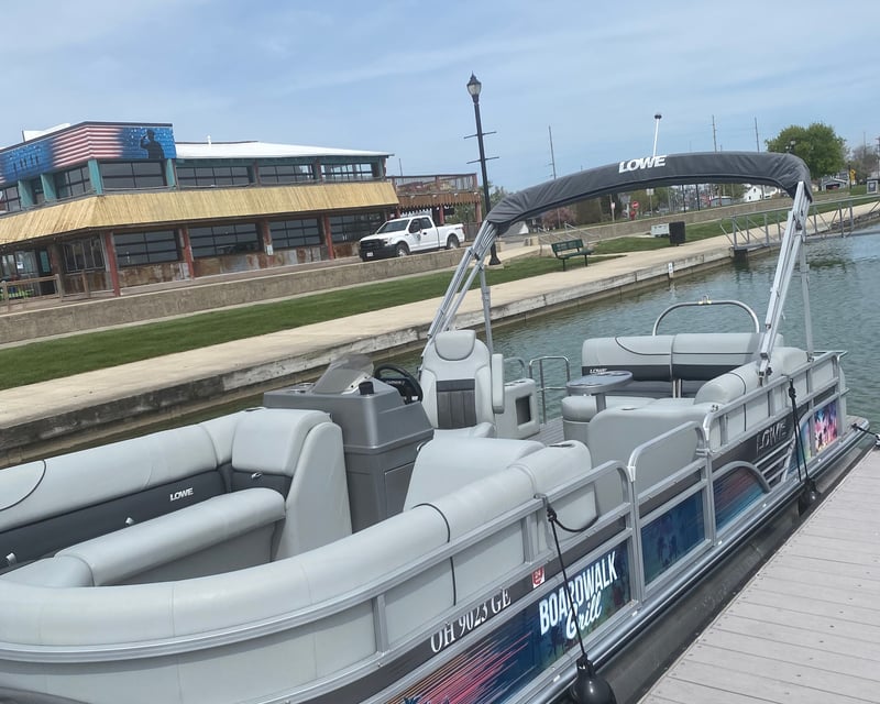 Grand Lake Pontoon Boat Rental in Celina