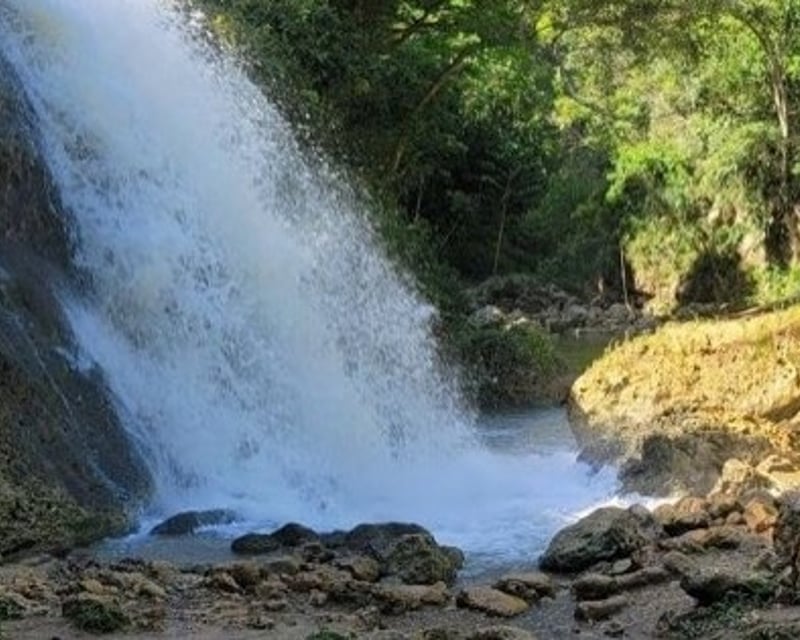 Private Waterfall & Cave Tour West of San Juan
