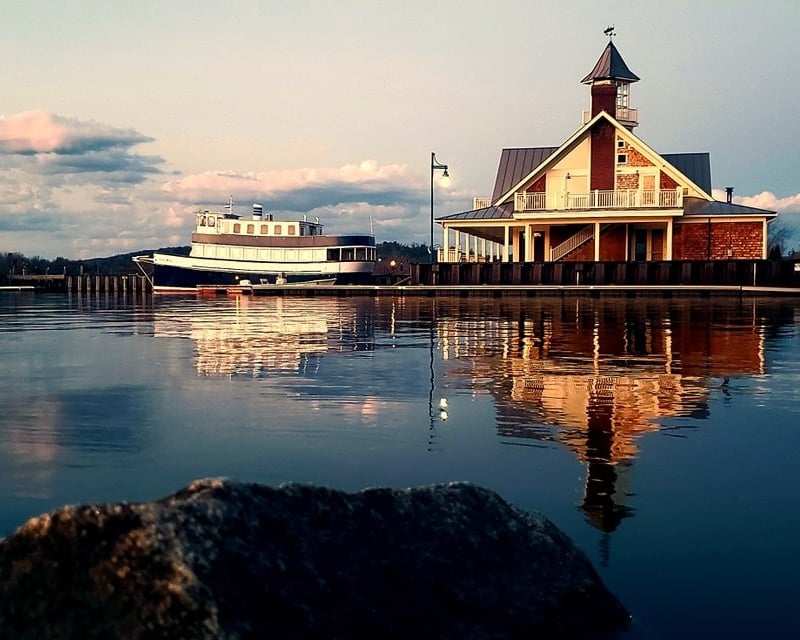 Sunday Brunch Cruise on Lake Memphremagog