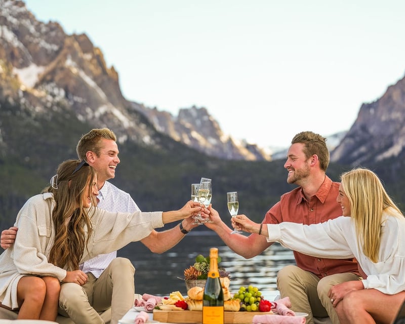Take a Sunset Appetizer Cruise on Redfish Lake