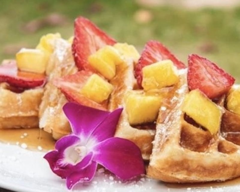 Brunch Walking Food Tour in Kaka'ako, Honolulu