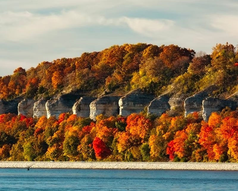 Great River Road Fall Foliage Tour From Grafton