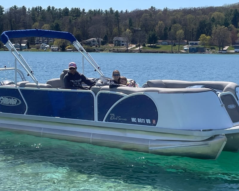 23' Tri-Toon Boat Rental in Traverse City