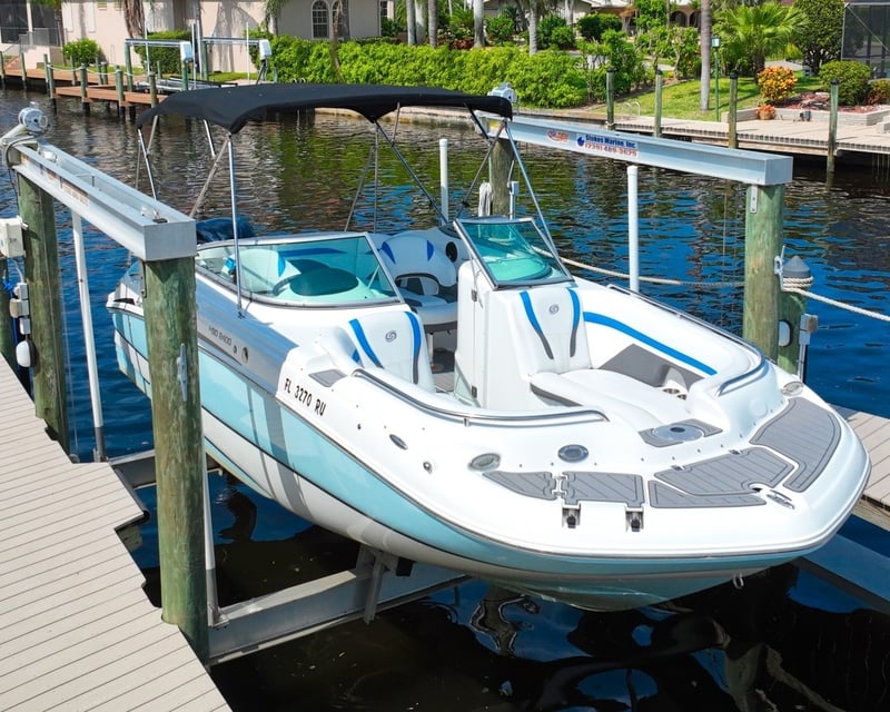 24' Deck Boat Rental in Cape Coral