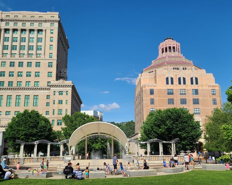 Full-Day Asheville Sampler Tour with Food, Drinks & Views