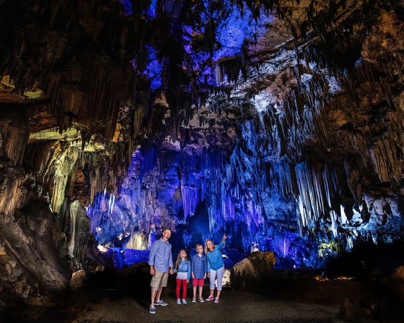 Majestic Caverns Guided Tour & Attractions Pass