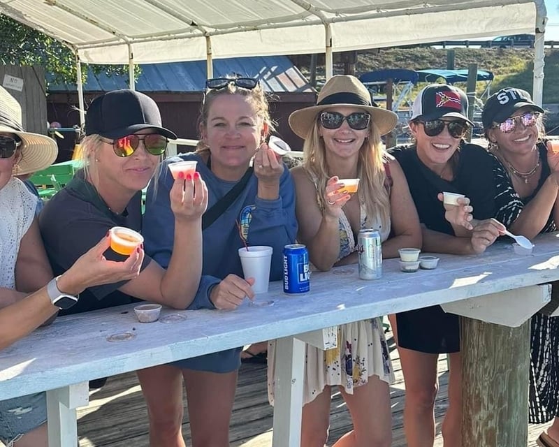 Private Dock-Hop Pub Crawl Cruise in Holmes Beach