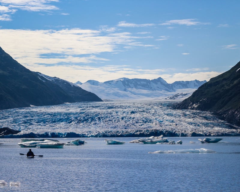 9-Hour Spencer Glacier Helicopter & Kayak Tour