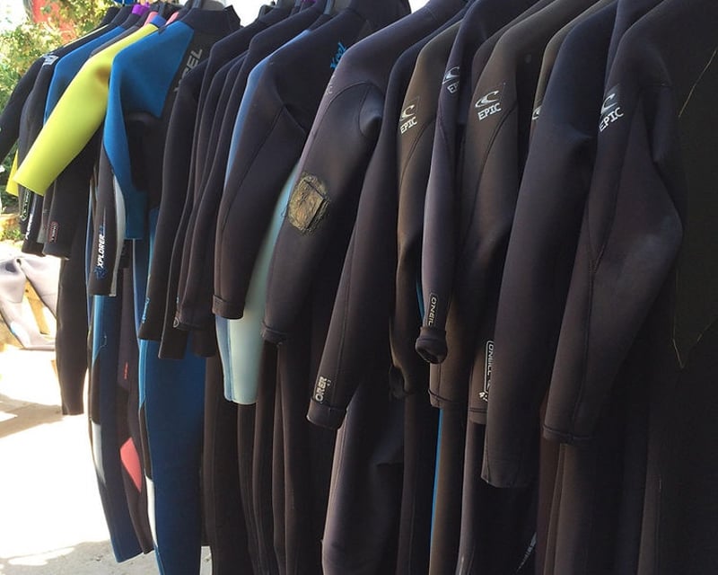 Full-Day Women's Wetsuit Rental in Stinson Beach