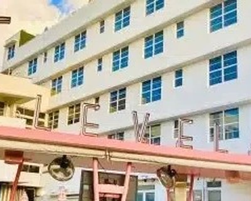 Private Miami Food & History Tour by Luxury Vehicle