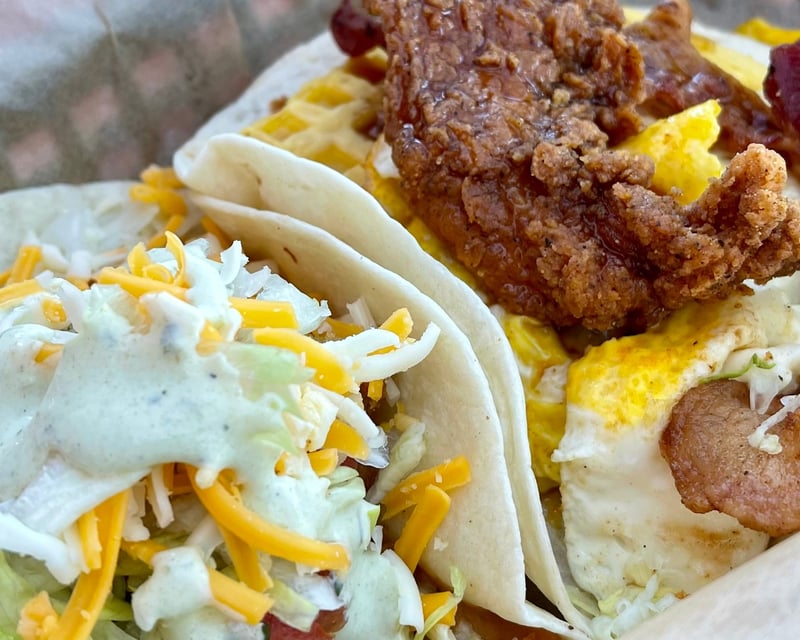 Taco Bike Tour in Austin with Texas Capitol & Murals