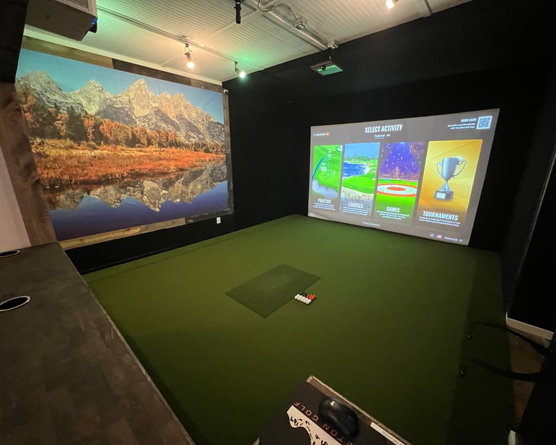 Indoor Golf Simulator Session near Idaho Falls