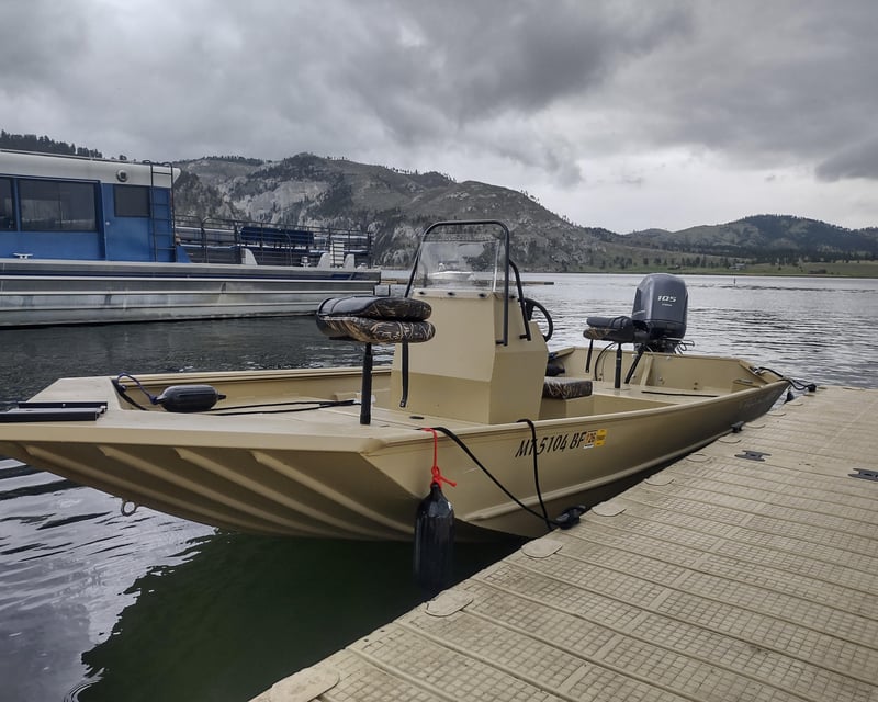 18' Jet Fishing Boat Rental on Hauser Lake, Helena