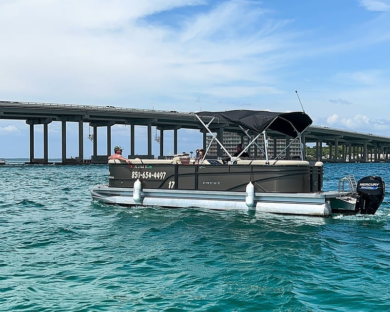25' Pontoon Boat Rental in Destin