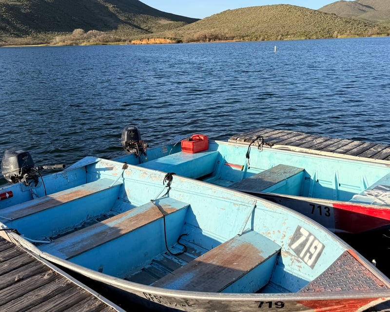 12' Motor Boat Rental at Lake Skinner