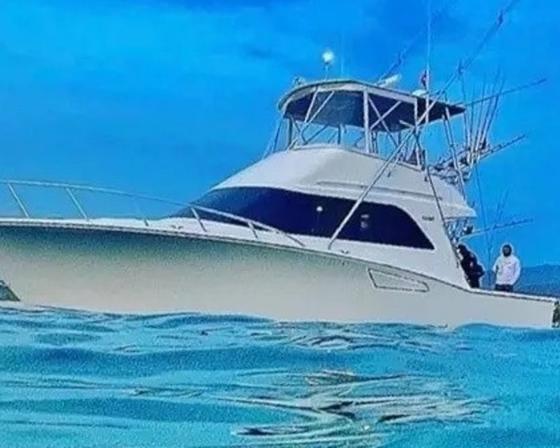 Private 42' Flybridge Fishing Charter in Cabo San Lucas