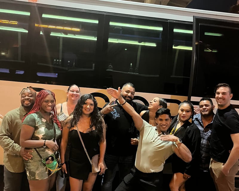 Private Party Bus Nightclub & Dayclub Tour in Las Vegas
