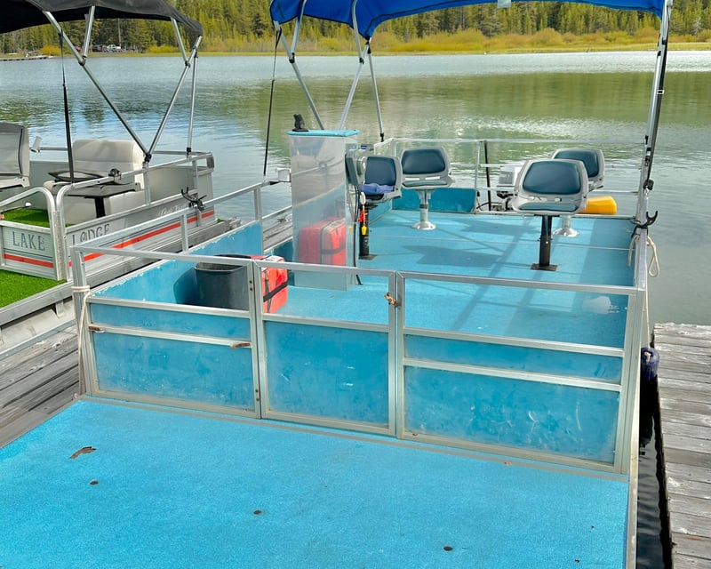 Patio Boat Rental in La Pine