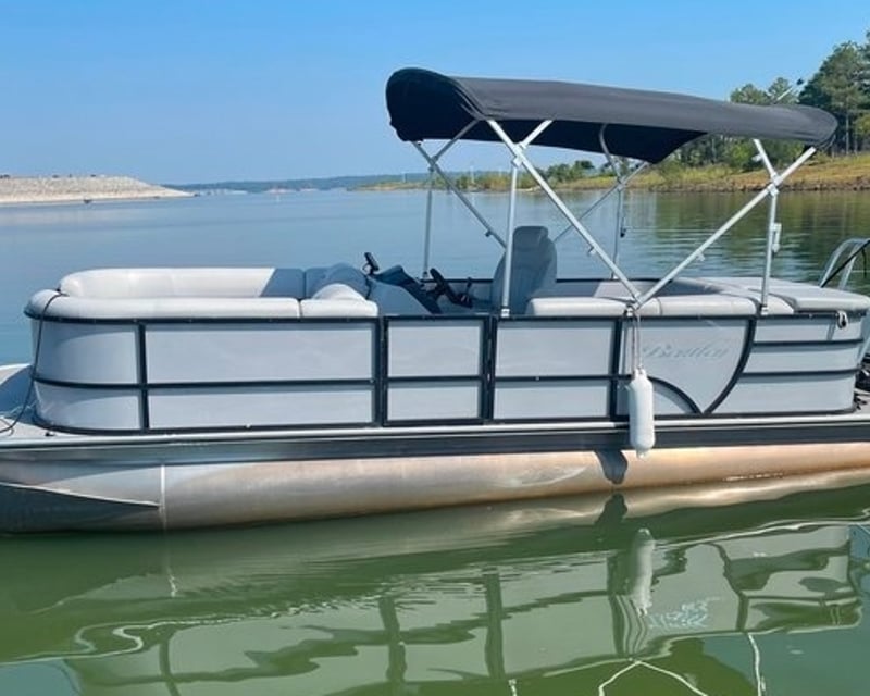 Sardis 22' Tritoon Rental