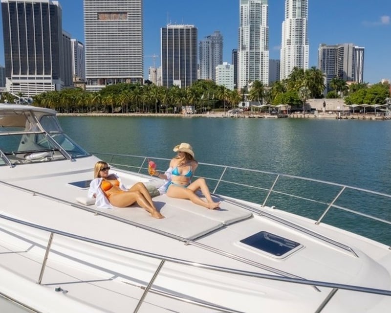 Miami Nighttime Yacht Charter